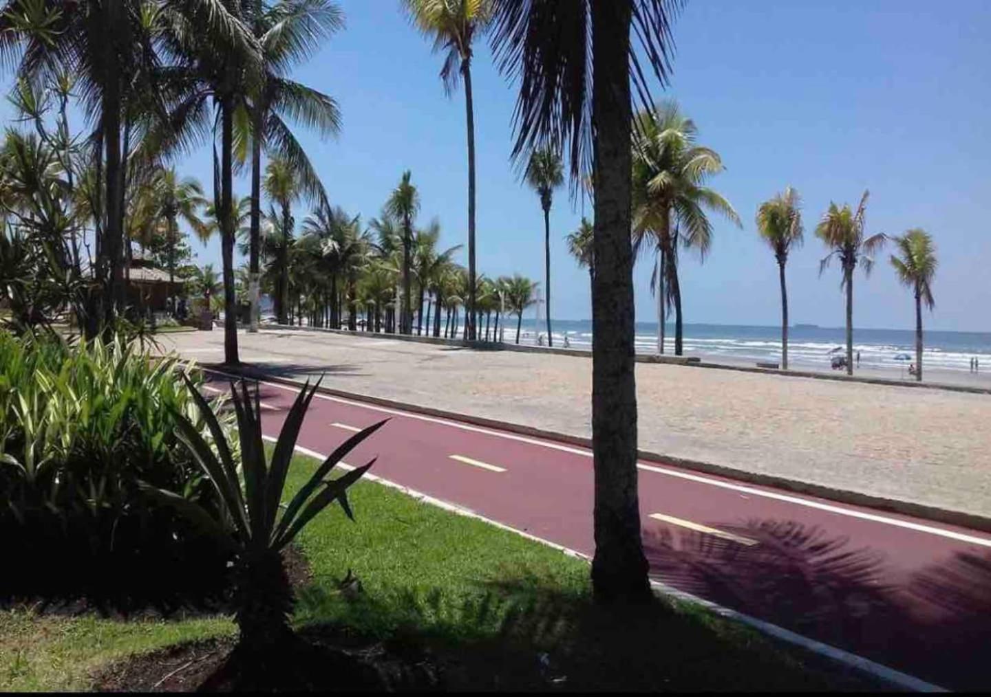 Lindo Apto 300M Praia Da Ocian E Centro - Vista Mar- Varanda Sacada - Wi-Fi 300 Mbps - Vaga De Garagem - Acomoda Ate 6 Pessoas Daire Praia Grande Dış mekan fotoğraf